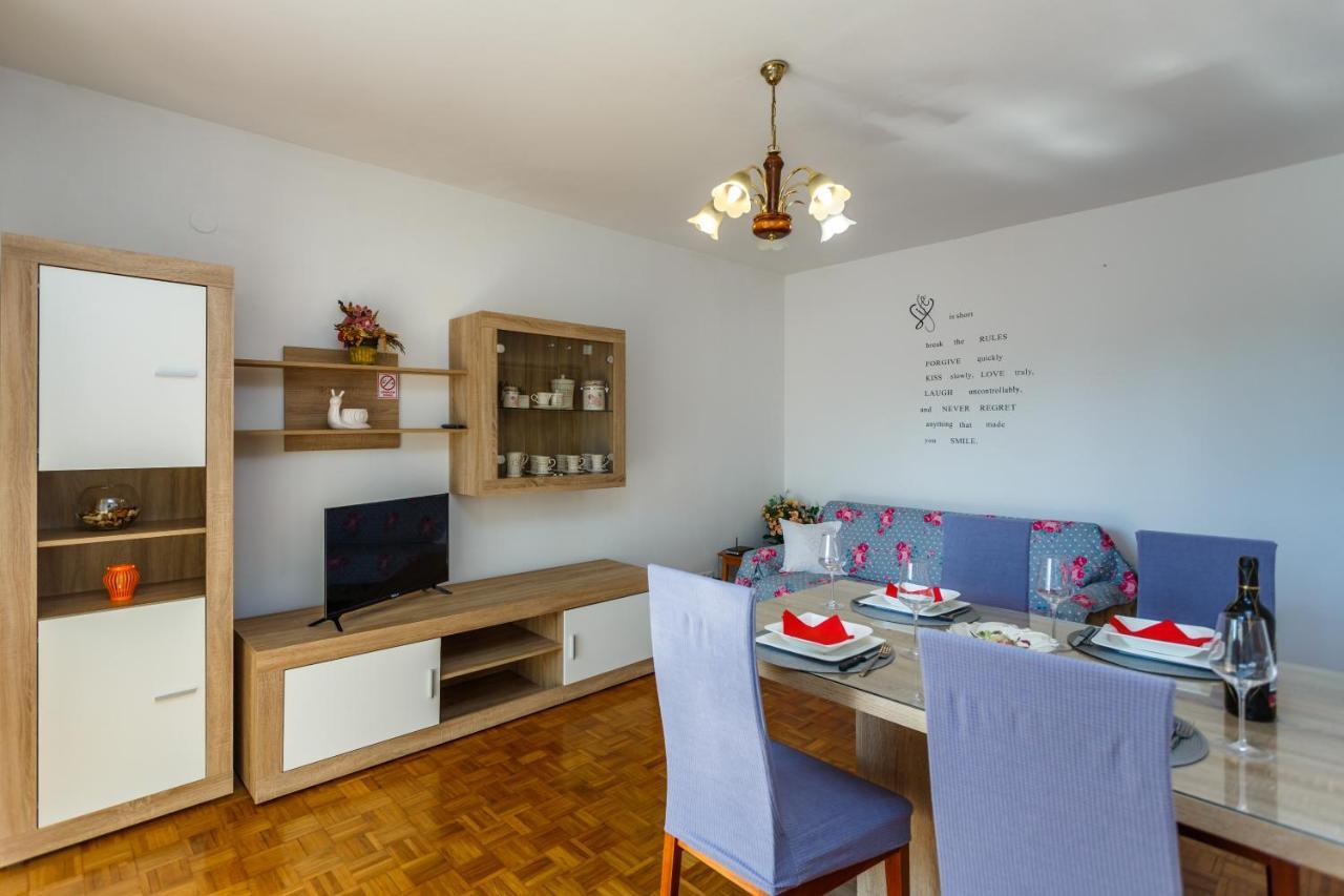 Apartment Dragica Krk Town Bagian luar foto