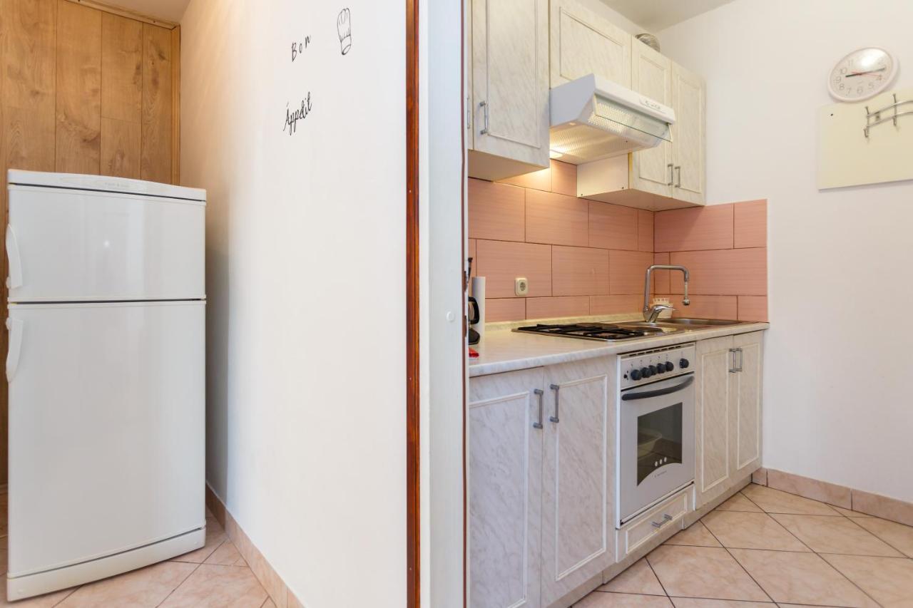 Apartment Dragica Krk Town Bagian luar foto