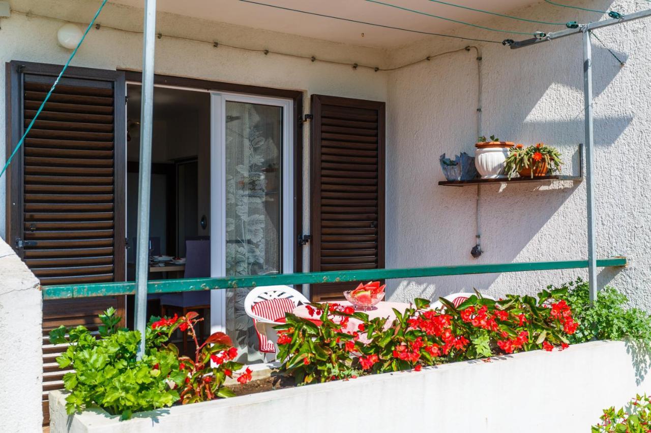 Apartment Dragica Krk Town Bagian luar foto