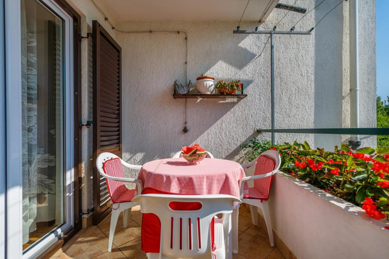 Apartment Dragica Krk Town Bagian luar foto